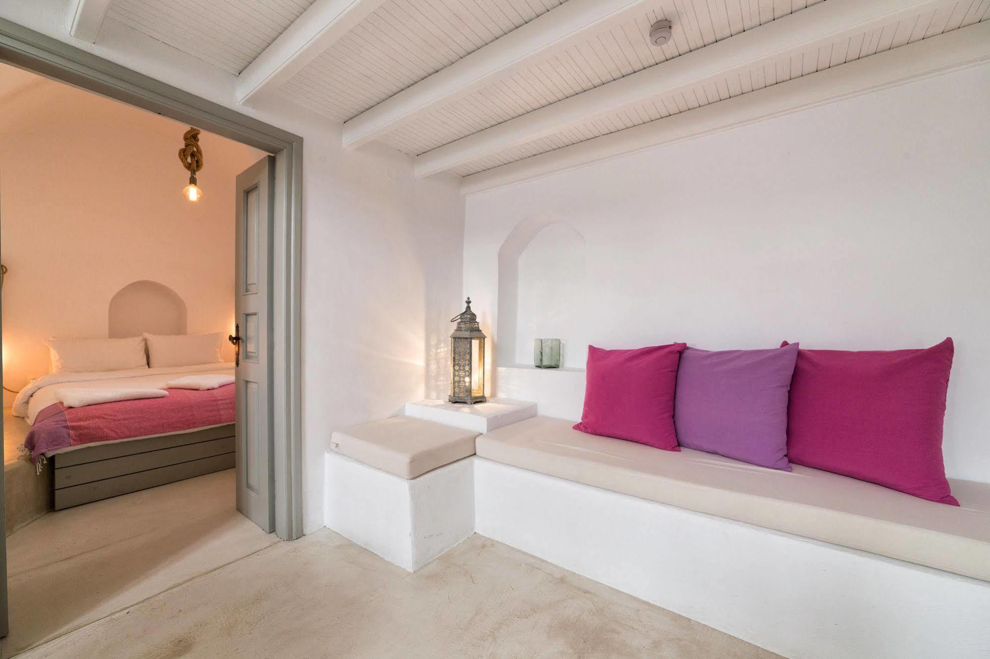 Kampanario Luxury Villa Megalochori  Exterior photo